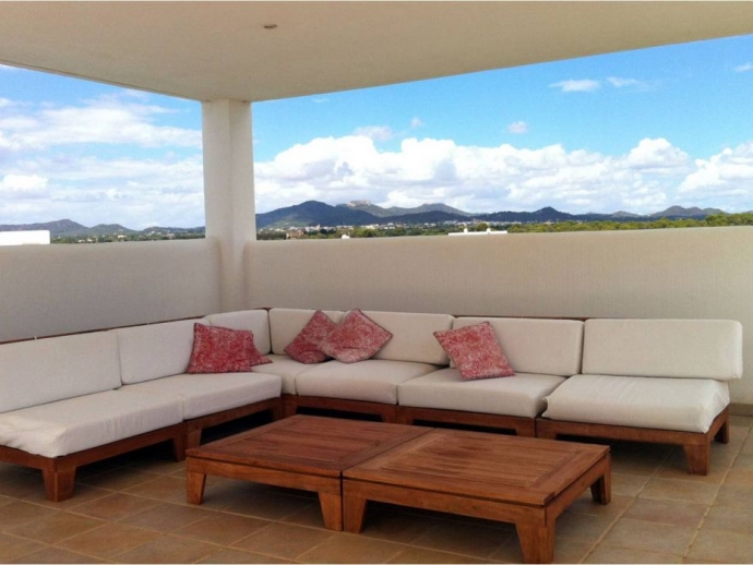 Terrace 2nd Floor with allround impressing Views