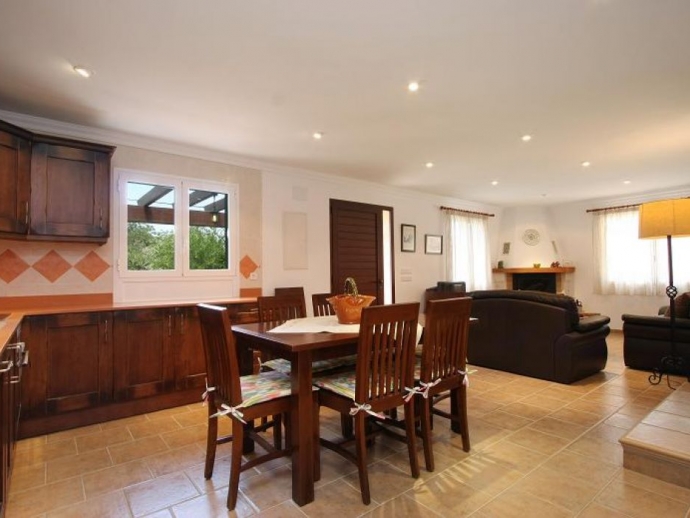 Kitchen / Dining Corner