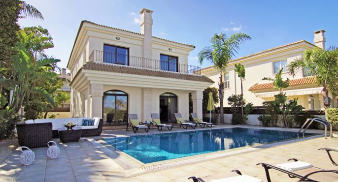 Isadora Villa
