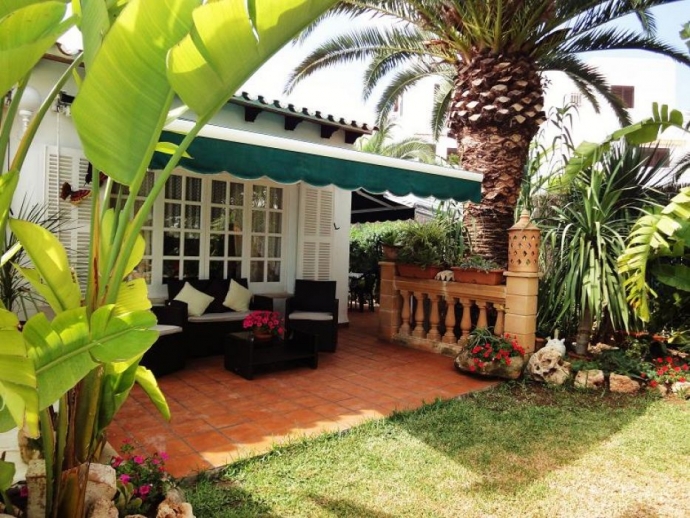 Cosy sitting corner on the terrace