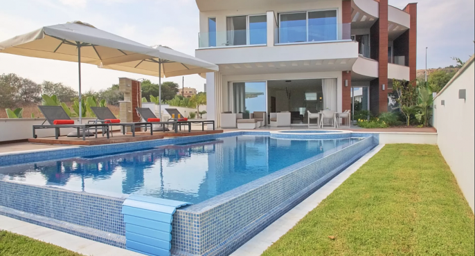 Selena Villa