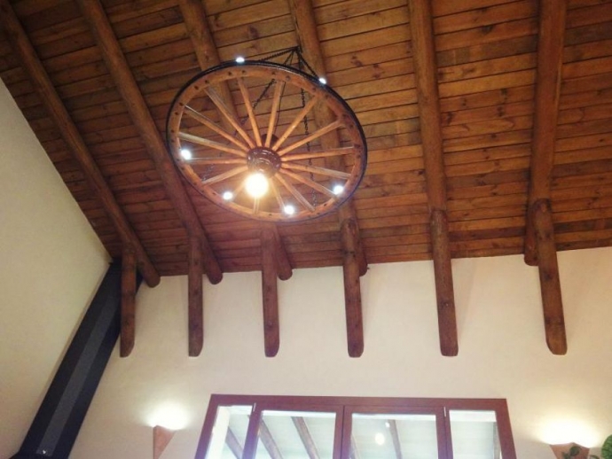 High-quality natural wood ceiling